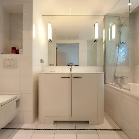 Carlton Riviera